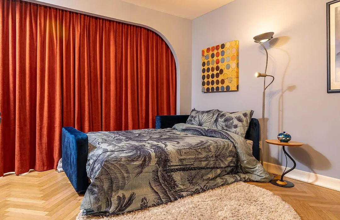 Eclectic Condo Romexpo 2Br Near Metro-1