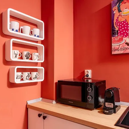 Eclectic Condo Romexpo 2Br Near Metro-2